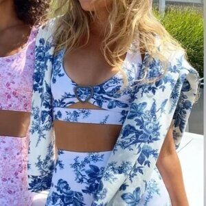 NWOT LoveShackFancy X Beach Riot Heart Twist Sports Bra in Versailles Blue - M